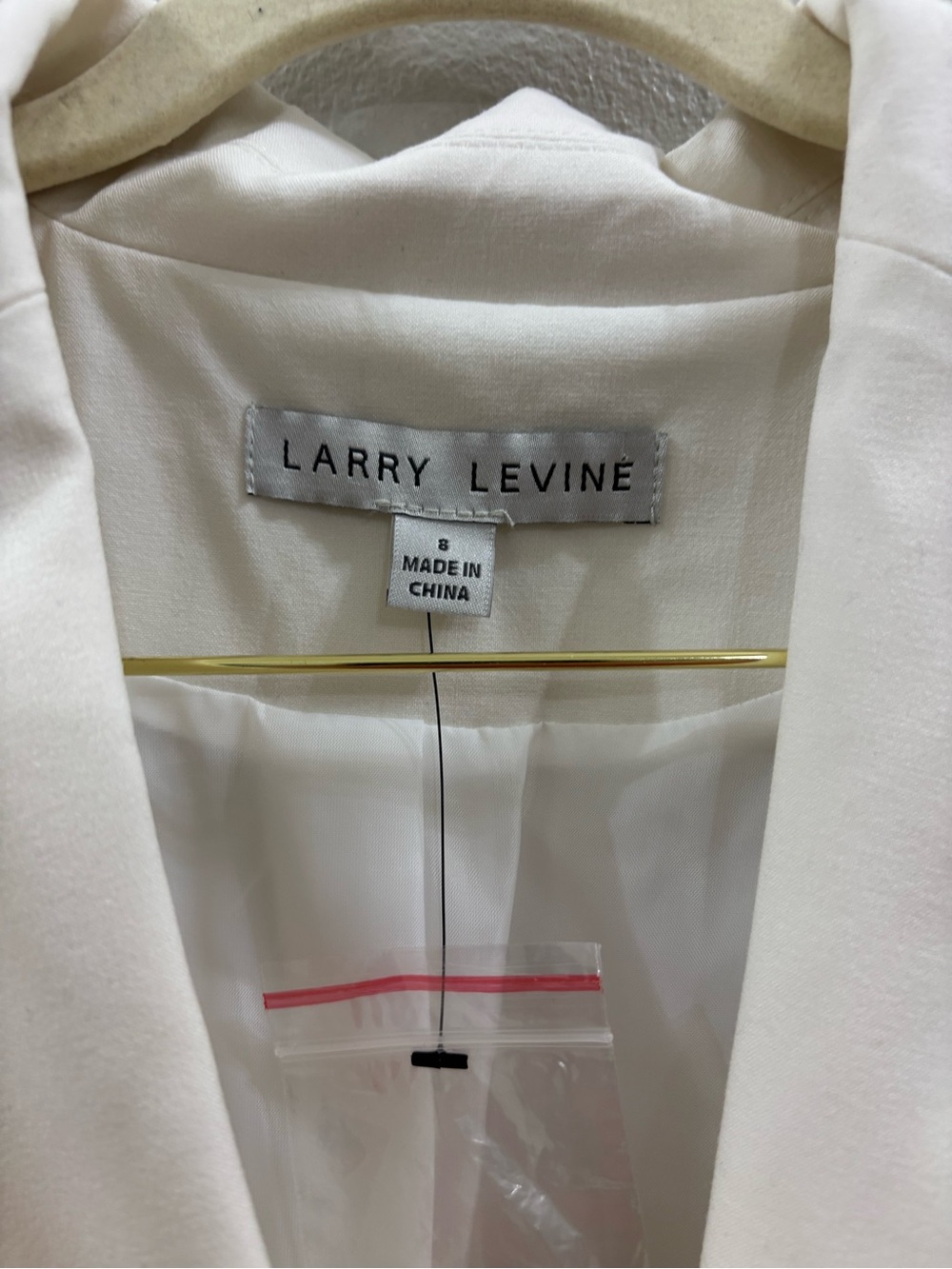 Larry Levine Women's Cream Two-Button Notch Lapel Blazer - Picture 2 of 4